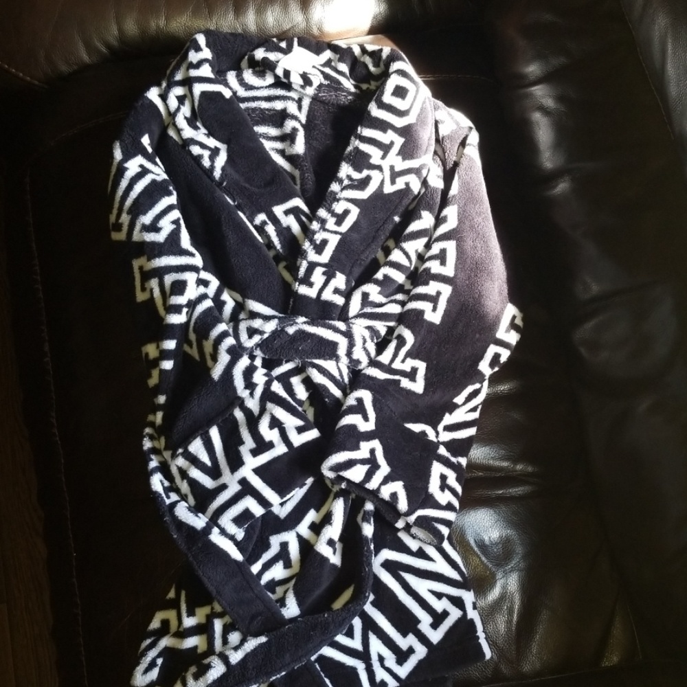 Size xs 3/4 length Victoria's Secret Pink rope